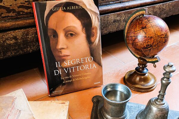 IL SEGRETO DI VITTORIA/ GIULIA ALBERICO (Piemme, 2024)